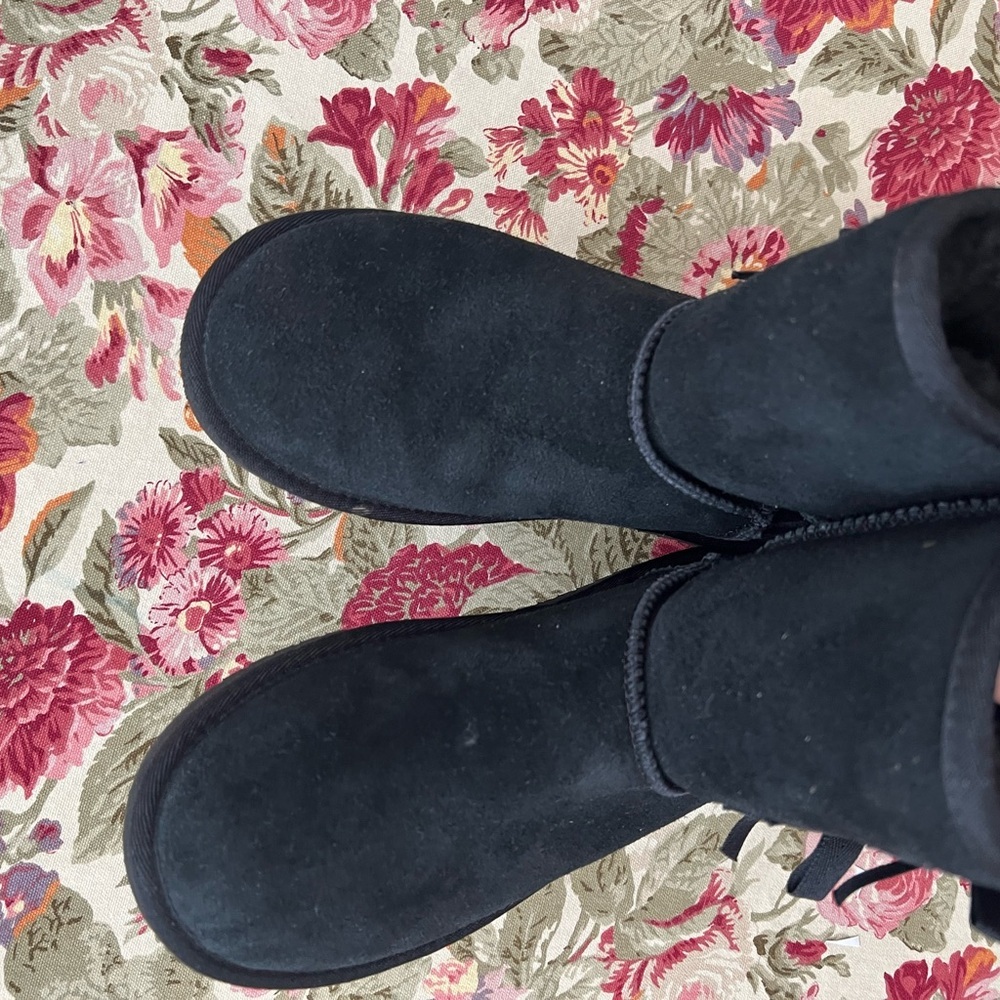 Kid Ugg boots - Picture 6 of 8